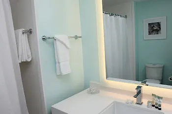 Sunset Resort Bahamas contacts